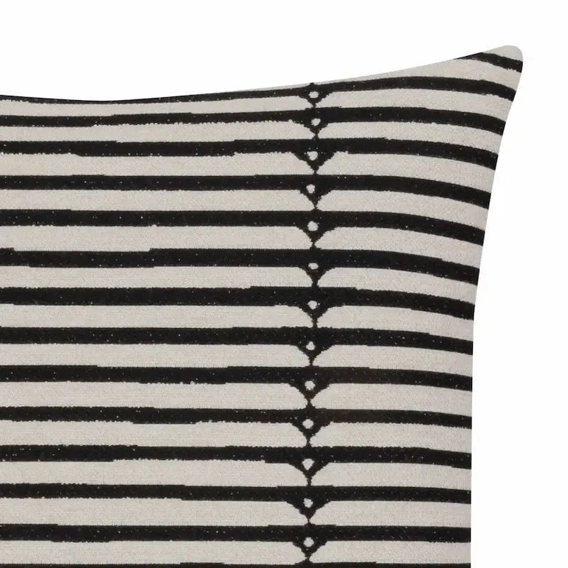 Elaine Smith Sincerity Ebony 20