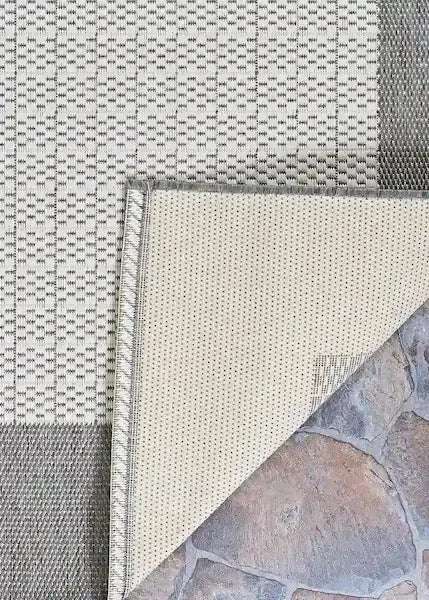 Couristan 8x10 Recife Checkered Field in Grey & White Outdoor Rug 12025815