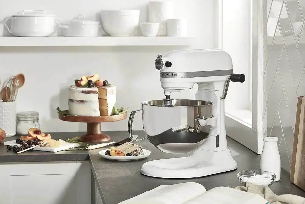 KitchenAid 6 qt. Professional 600 Series Bowl Lift Stand Mixer White