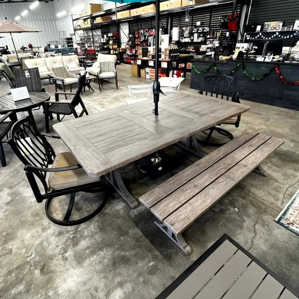 Local Special, Patio Renaissance, 84