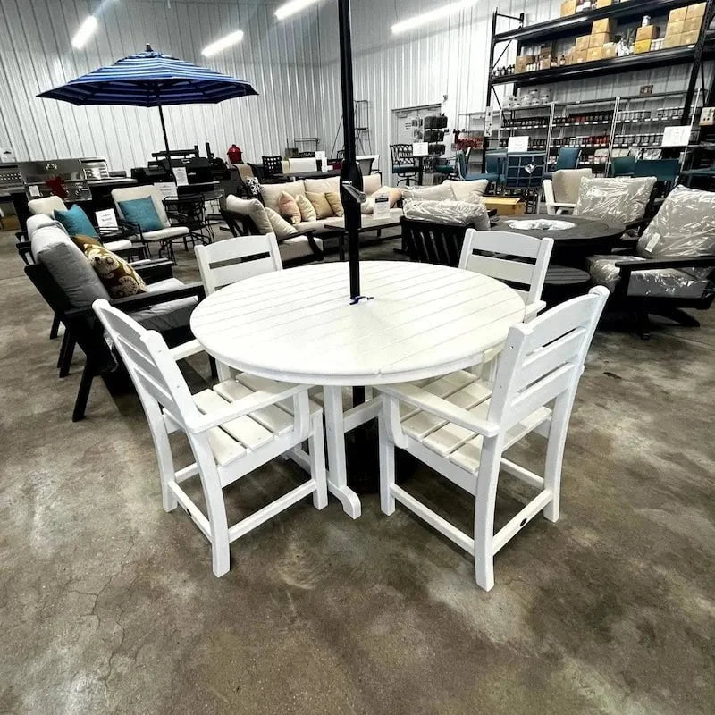 Local Special, Polywood White Dining Set with arms, seats 4 CD2006