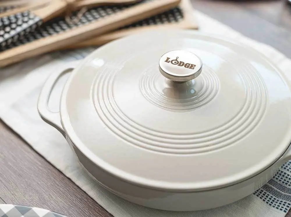 Lodge 3.6-Quart Enameled Cast Iron Covered Casserole Casserole Dishes