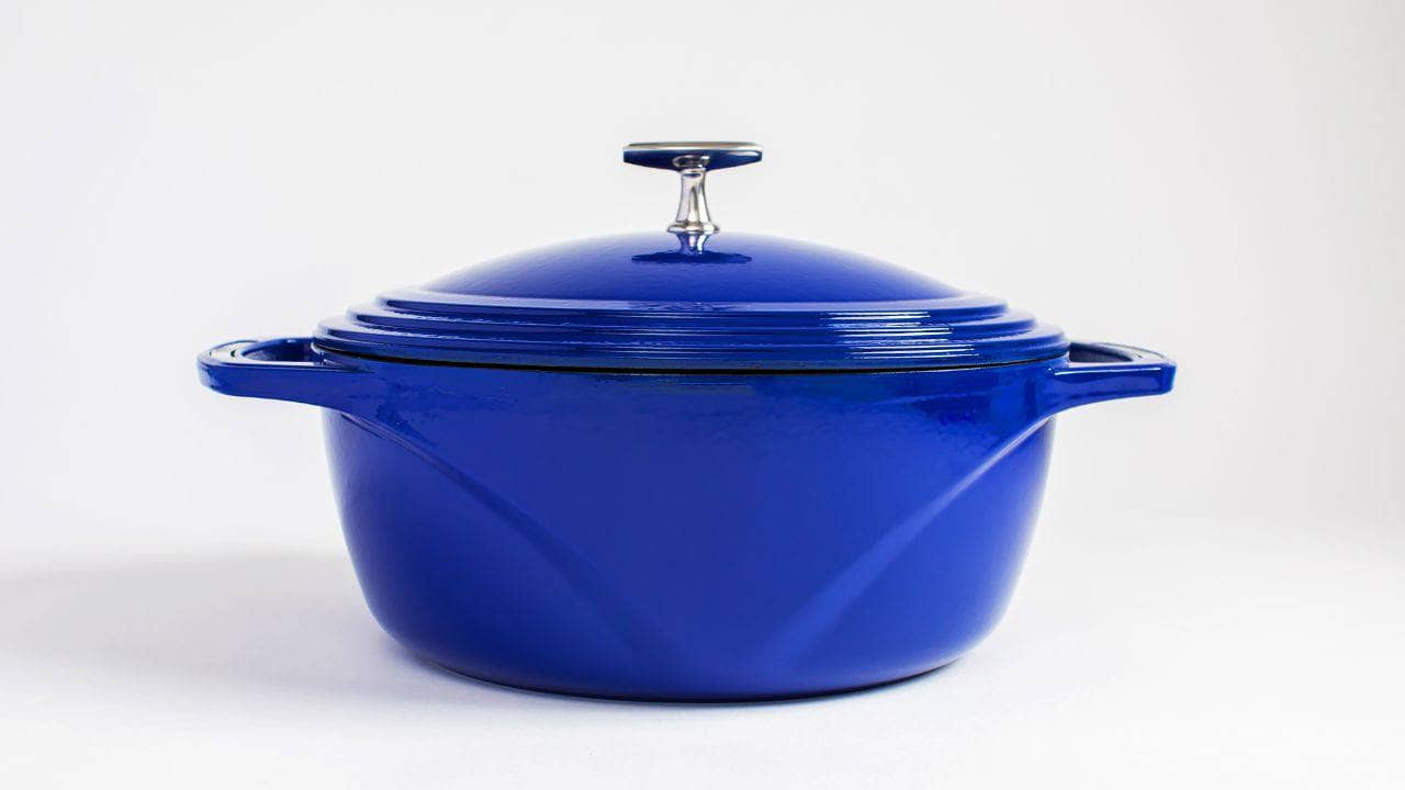Lodge USA Enamel Dutch Oven, 7.5 Quart