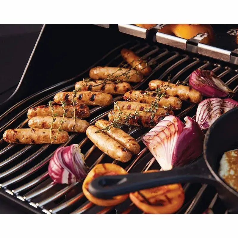 Napoleon Grills Phantom Rogue 425 RSIB Gas Grill Outdoor Grills