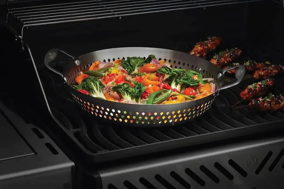 Napoleon Support Volaille Et Wok Acier Inoxydable – Accessoire BBQ 27,5 X 18,5 X 3 Cm