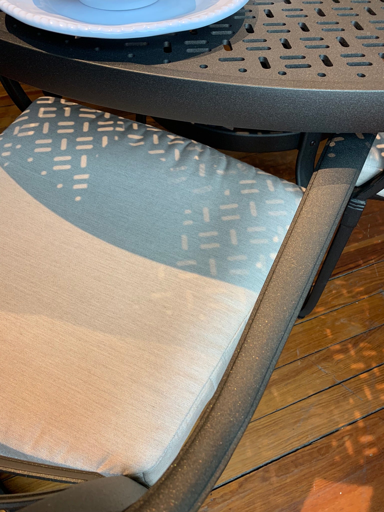 Woodard Dining Table with 4 Wiltshire Dining Chairs FLOOR MODEL