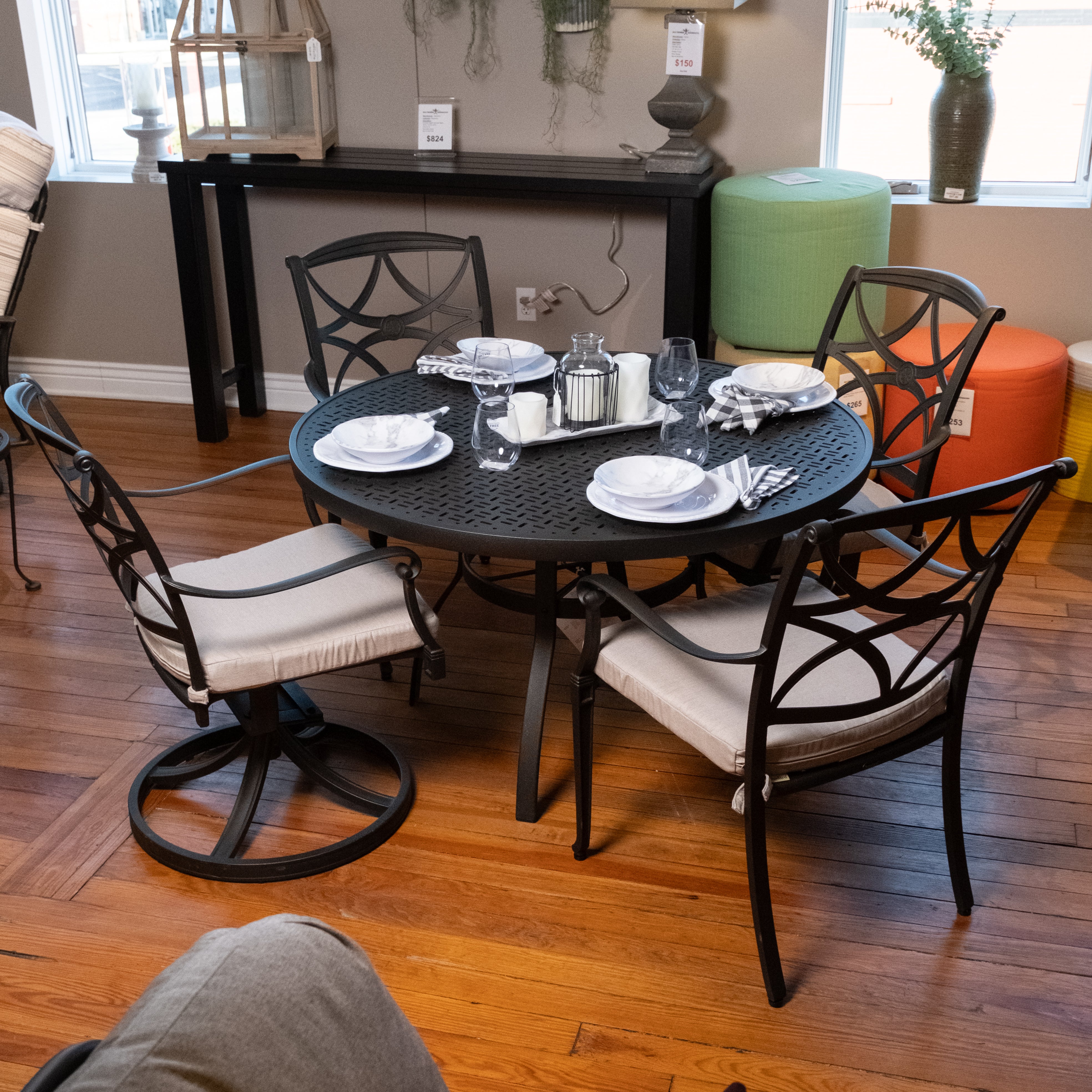 Woodard Dining Table with 4 Wiltshire Dining Chairs | FLOOR MODEL 12044509