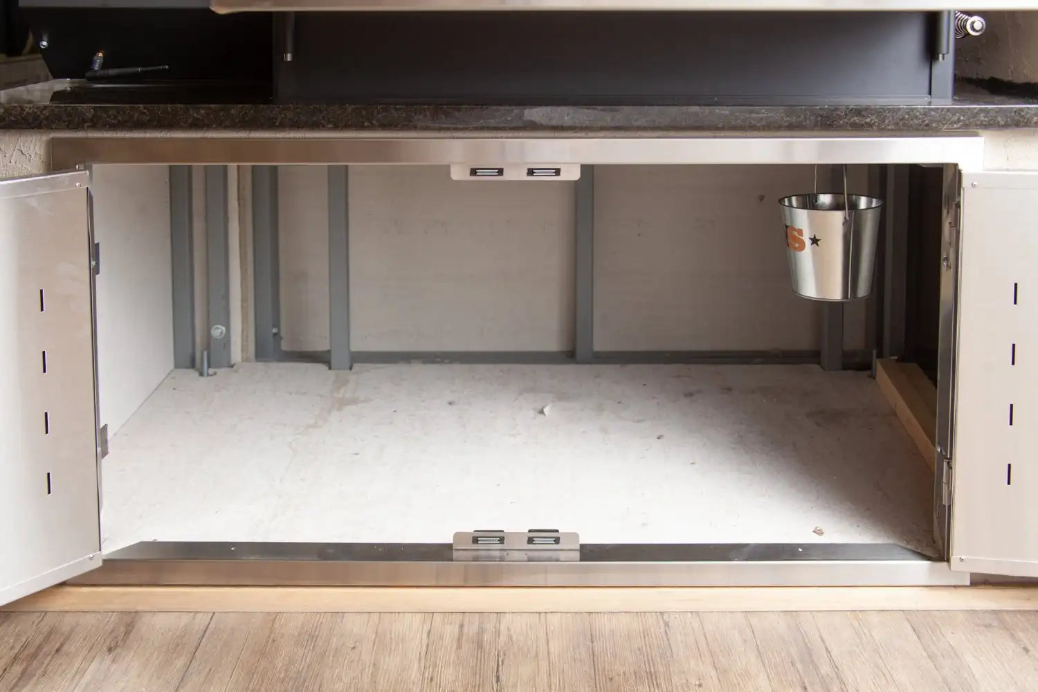 Yoder Smokers Built-In YS480s Pellet Grill Island with Double Access Doors Outdoor Grills